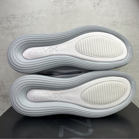 Nike Air Max 720 - Picture 14 of 15